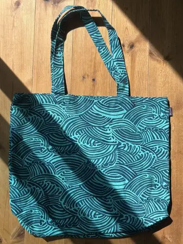 Patagonia 파도 무늬 토트백
