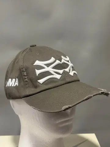 oMA STUDIOS 오마캡