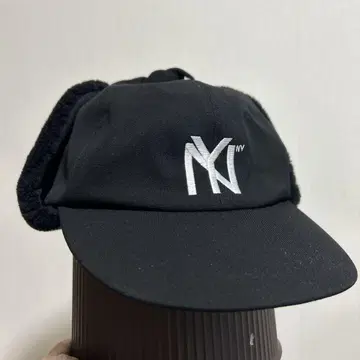 COMES KIOSKSHOP 블랙 플라이트 캡 NY풍 디자인