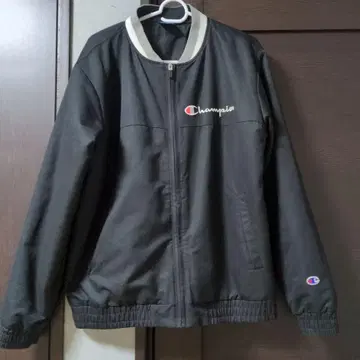 Champion 블랙 자켓 M 사이즈