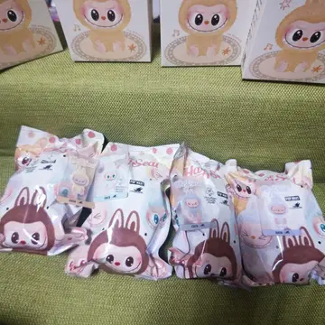 POP MART Hats Seat 4팩 세트