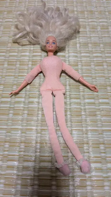 핑크 바비 인형