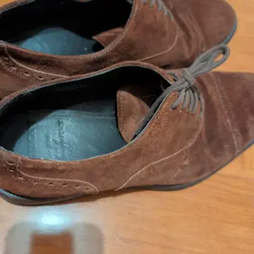 HILTON 가죽 신발