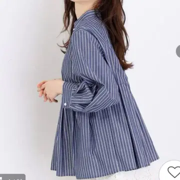 이번 시즌 상품 택 포함 스트라이프 블라우스