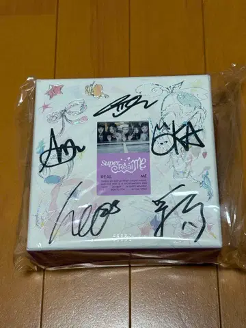 ILLIT Super Real Me 친필 사인
