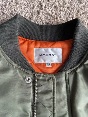 MOUSSY 올리브 MA-1 자켓 오렌지 라이닝 사이즈 2