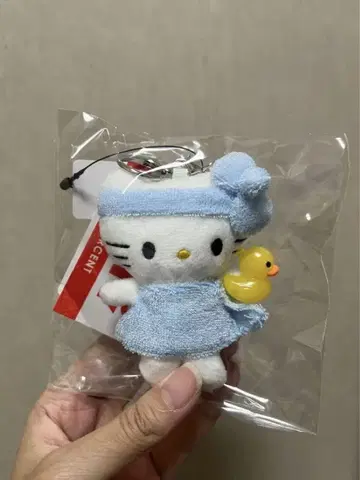로리즈팜 Me% 토이 키링 헬로키티 타월