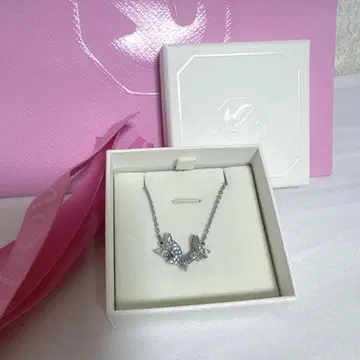 Idyllia Lilia 목걸이 스와로브스키