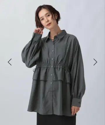 허리 프릴 셔링 블라우스