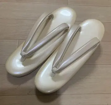 일본 의류 조리 포멀 기모노 기모노 크림~베이지 계열 M 사이즈
