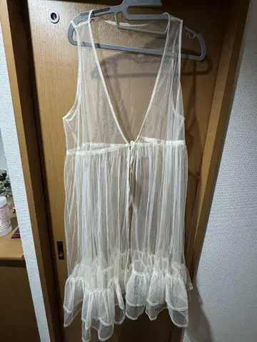PERSON'S 시스루 뷔스티에 크림색