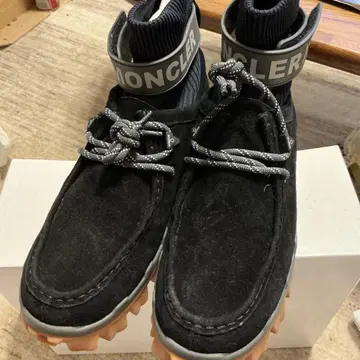 MONCLER 블랙 하이컷 스니커즈