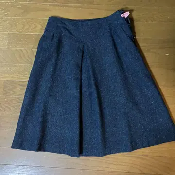 MARGARETHOWELL 다크 블루 플레어 스커트