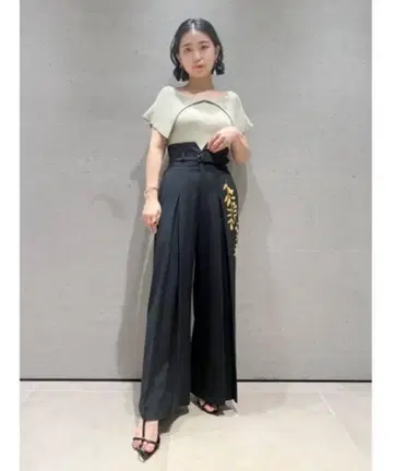 릴리 브라운 자수 하이웨스트 턱 팬츠 사이즈 0