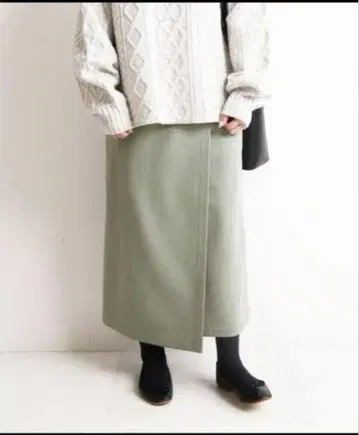 슬로브 이에나 워셔블 플란넬 랩스커트