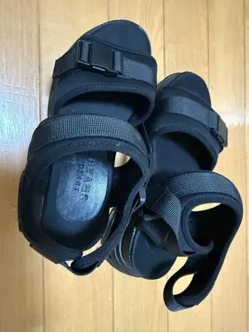 BEAMS HEART sandal