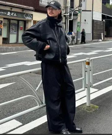 [ 미사용 ] Lui's 숏 B3 페이크 무스탕 자켓 사이즈 2