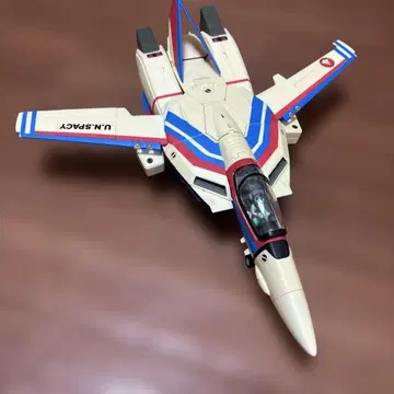 마크로스 VF-1