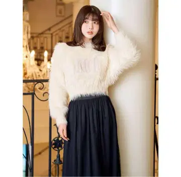 Darich 아이보리 퍼 긴팔 상의