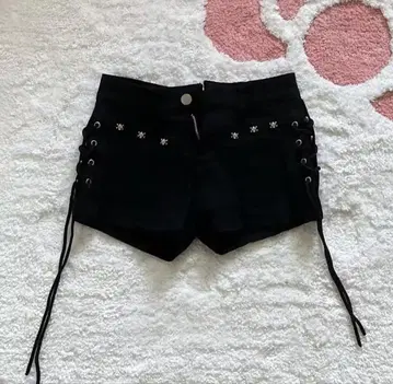 블랙 레이스업 숏팬츠