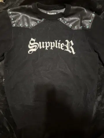 Supplier 블랙 트레이닝복