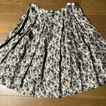 MARGARETHOWELL 기하학 패턴 플레어 스커트