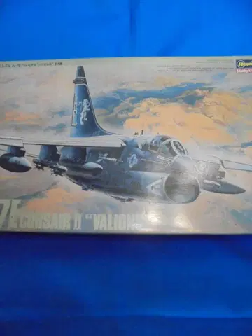하세가와 F-8E 커세어 II '발리언츠' 1/48