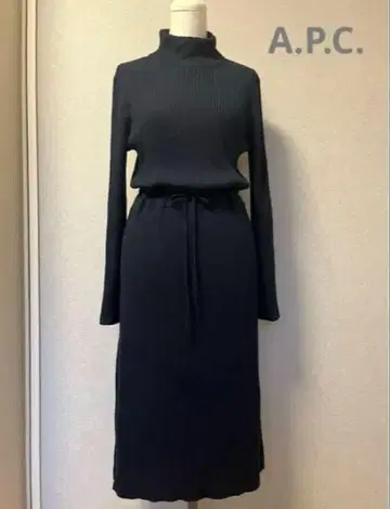 A.P.C. 터틀넥 블랙 원피스