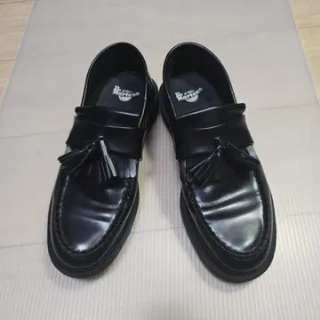Dr.Martens 닥터마틴 에이드리안 태슬 로퍼