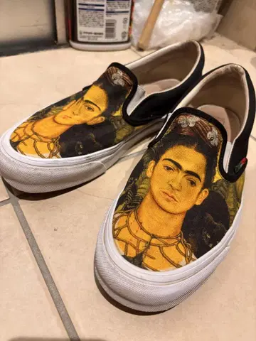 레어 VANS 프리다 칼로 콜라보 슬립온 27.5cm