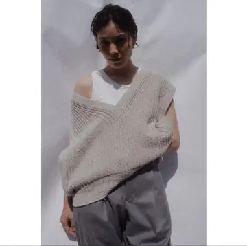 FUMIKA UCHIDA 캐시미어 그레이 니트 베스트 V넥