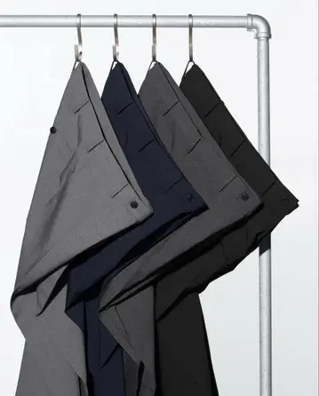 미사용 새상품 UNIQLO 다크 그레이 칸도 팬츠 3개