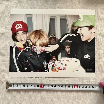 EXO COEX SMTOWN MUSEUM 대형 브로마이드 8