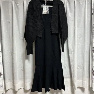 블랙 셋업 플레어 스커트