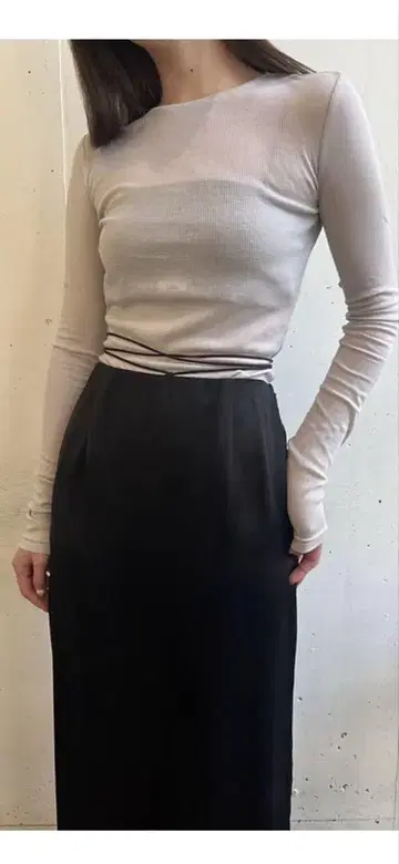 Lu. Sheer skinny tee 화이트