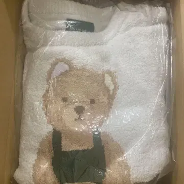 젤라피케 스벅 콜라보 파우더 베어 자카드 풀오버 민트