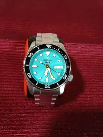 SEIKO5 자동 와인딩 워치 터콰이즈 이번 주 토요일까지 증정품 있음!