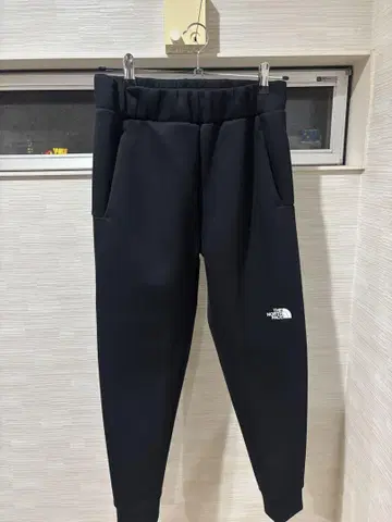 [ 새상품급 ] THE NORTH FACE 블랙 조거 팬츠 NB32387
