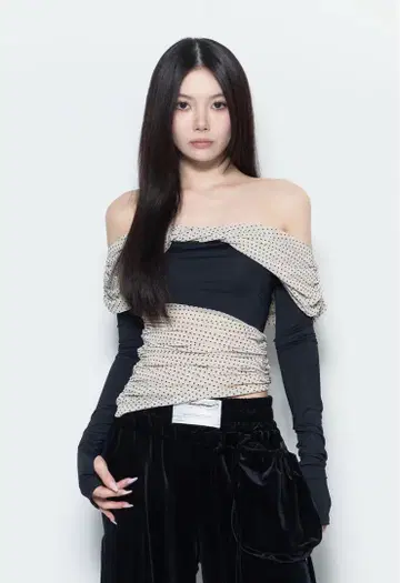 theredthread S dot 오프 숄더 탑