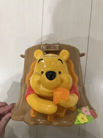 [ 새상품급 ] 곰돌이 푸 나무 줄기 모양 수납 박스