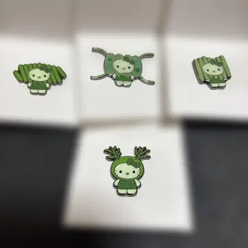 [ 4개 세트 ] 오사카 만박 모 키티 핀 배지 히지키