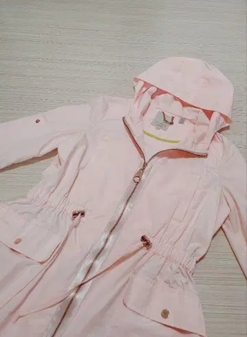 TED BAKER 핑크 후드 부착 트렌치코트 1