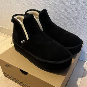 VANS 블랙 어그 부츠
