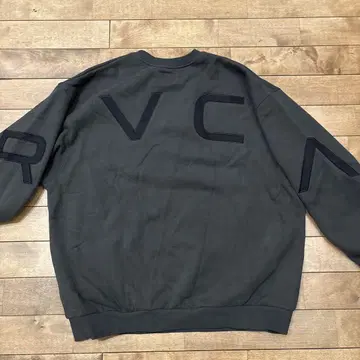 [ 컨디션 최상 ] RVCA 루카 맨투맨 풀오버 L