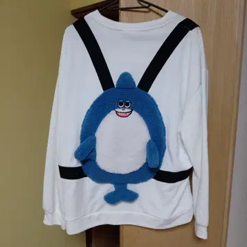 HiHeyhooo 상어 캐릭터 포함 화이트 트레이닝복 프리 사이즈