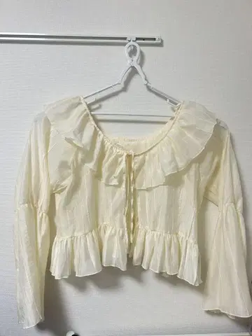 시어 블라우스 화이트 상의 mline