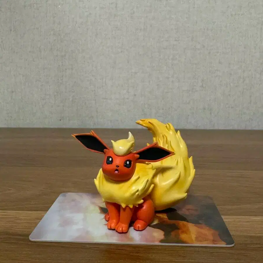 Pokemon Resin Scale World MH Booster