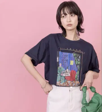 Eimee Law 에이미 로우 아트 프린트 슬릿 T셔츠 네이비
