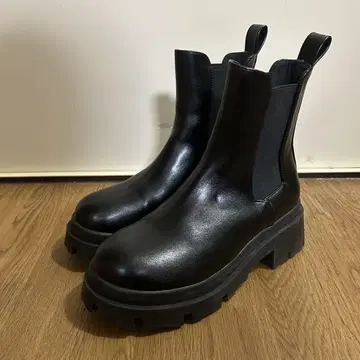 ZARA 사이드 고어 부츠 첼시 부츠 가죽 통굽 23.5cm 블랙 컬러