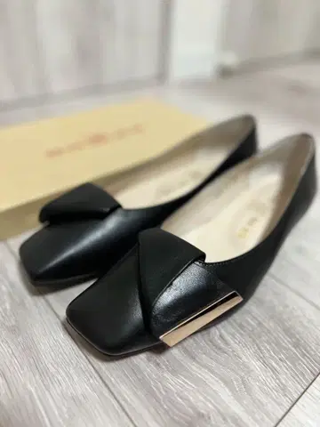 ca va ca va V컷 블랙 가죽 플랫 신발